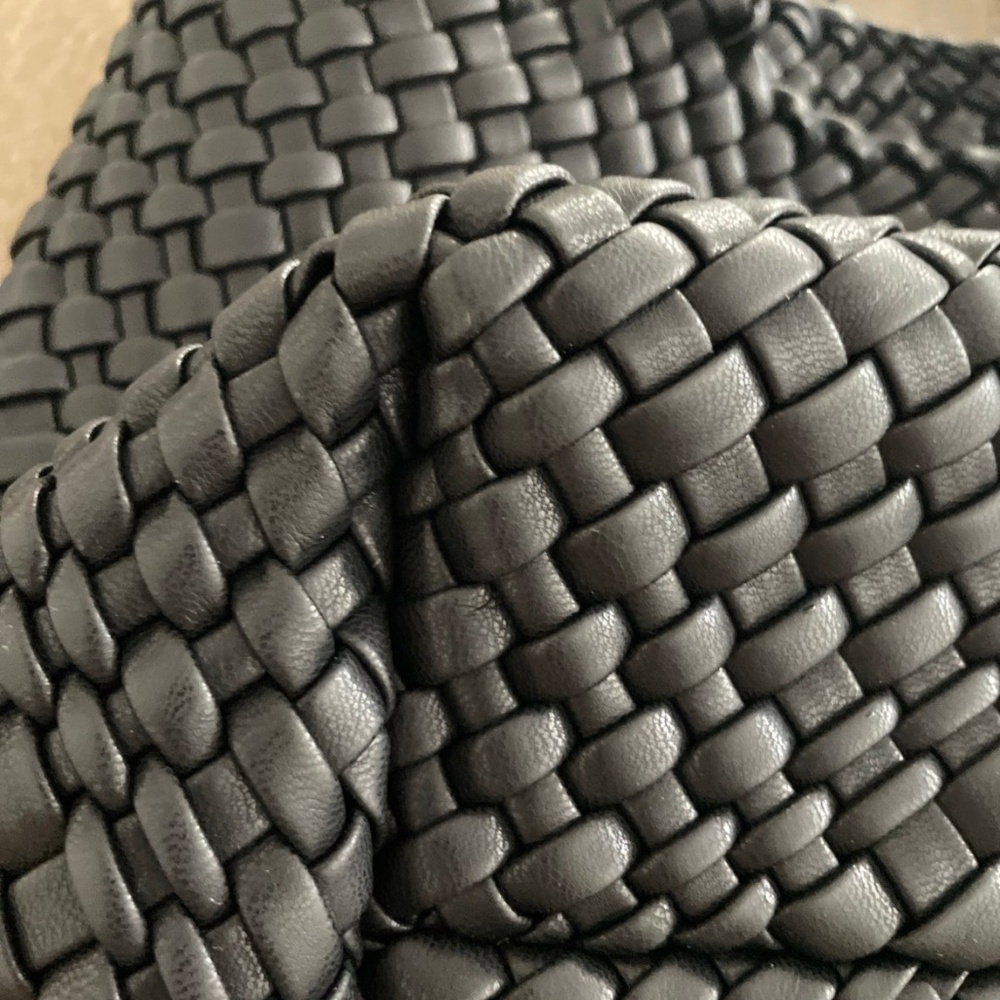 Woven Shoulder Bag - Picture 12 of 13